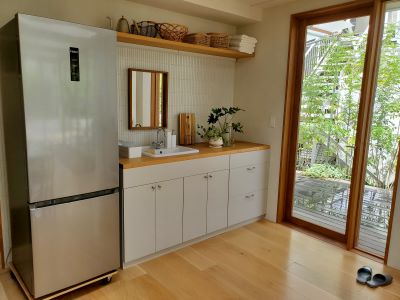 Kitchen & Laundry