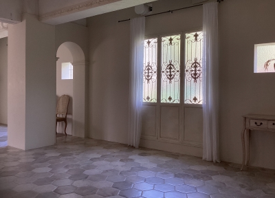 Room2