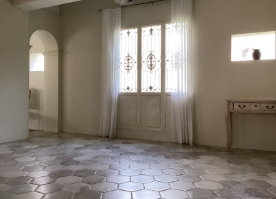 Room2