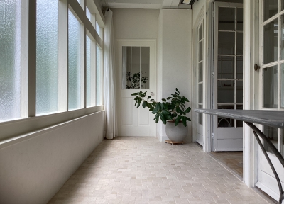 Room2