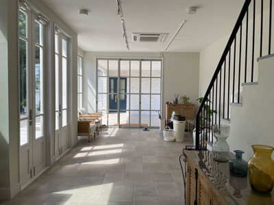 Room2