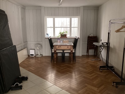 Room2