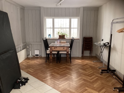Room2