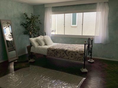 Room4