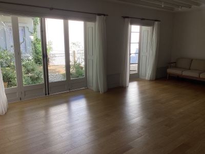 Room1