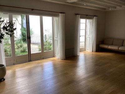 Room1