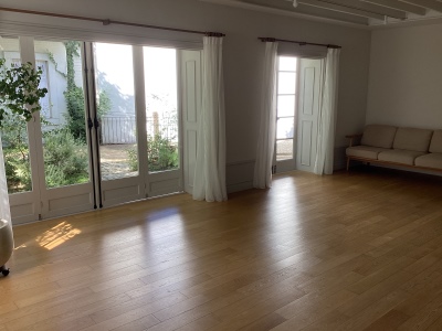 Room1