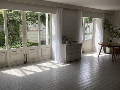 Room1