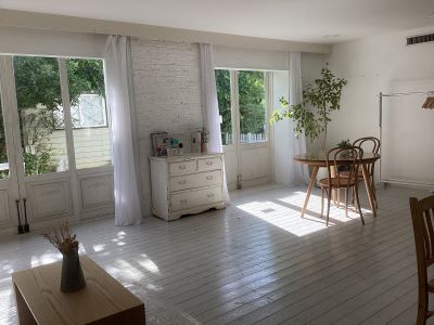 Room1