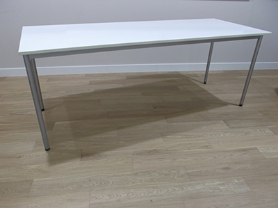 16)W1800×D700×H710mm<br />
×1